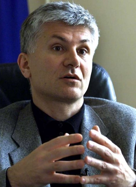 387395_zoran-djindjic01reutersfoto-petar-kujundzic_ff