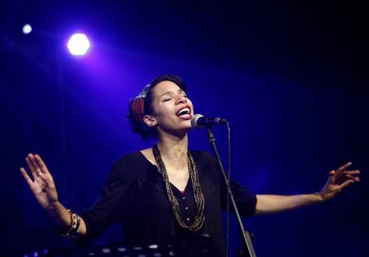 Julia Charler - singer, with Arte Funk - Michael Cuvillon