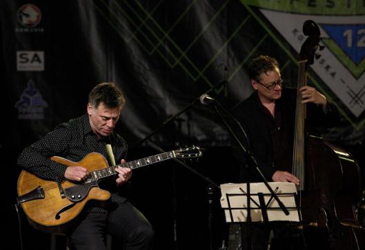 Peter Bernstein - gitarist and MOSTLY MONK TRIO