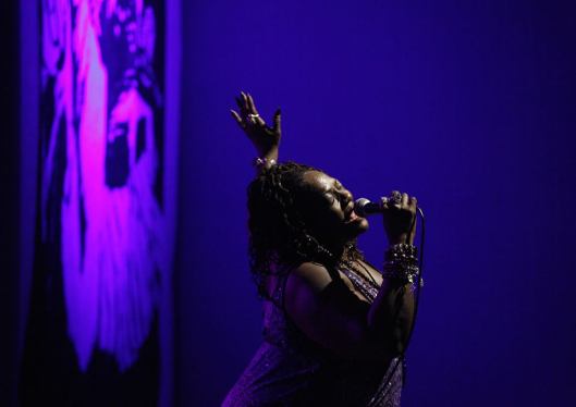 Thornetta Davis Thirdpage - singer 2