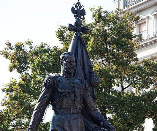 Споменик цару Николају Другом у Београду