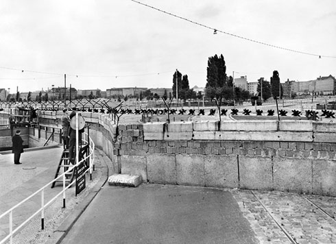 Део Берлинског зида код Постадмског трга, 1961.  (AFP Photo)