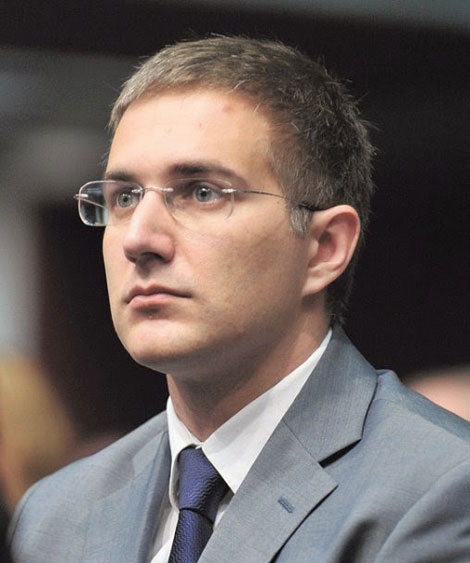 Небојша Стефановић, научник и доктор