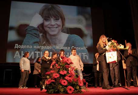 Београд, 29.03.2015 - глумици Анити Манчић данас је на свечаности у Народном позоришту у Београду уручена награда "Жанка Стокић" за свеукупни позоришни рад