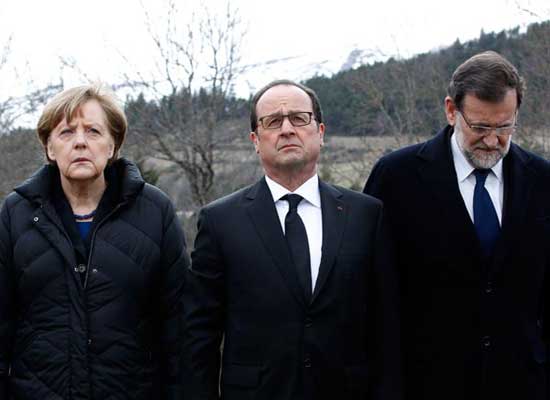 Seyne les Alpes, 25.03.2015 - француски председник, немачка канцеларка и шпански премијер на месту пада авиона немачке компаније Џерман вингс (Germanwings GmbХ) у Француским Алпима, при чему нико од 144 путника и шест чланова посаде није преживео: Франсоа Оланд, Ангела Меркел, Маријано Рахој