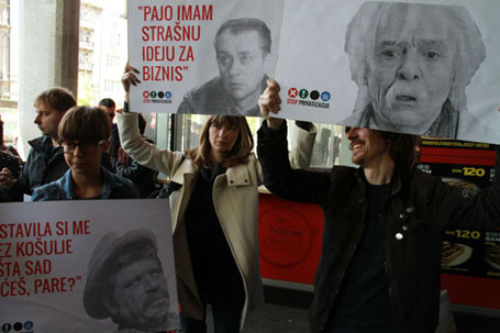 Београд, 22.04.2015 - протестни скуп филмских радника испред Агенције за приватизацију, где је у току лицитација за продају филмске компаније „Авала филм“ основане 1945. године