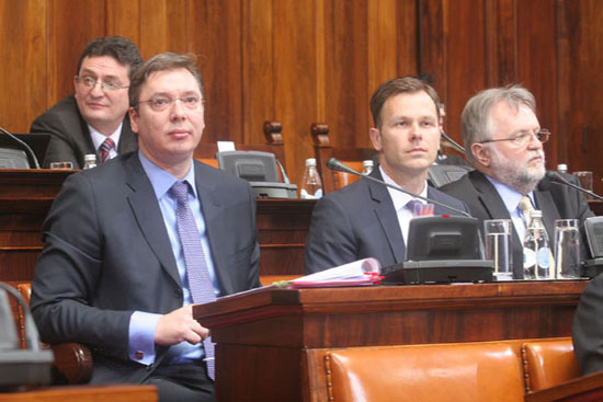 Београд, 07.04.2015 - премијер Србије Александар Вучић на данашњој седници Скупштине Србије представио је лекс специјалис о пројекту „Београд на води“: Александар Вучић, Синиша Мали, Душан Вујовић