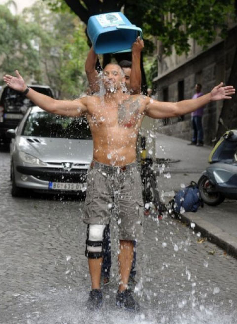 Чедомир Јовановић: Носи патике јер нема пара за ципеле