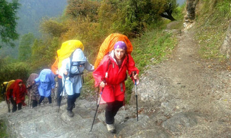 Sinuwa, 21.04.2015 - учеснице прве женске хималајске експедиције стигле су до места Sinuwa, које се налази на 2.340 метара надморске висине