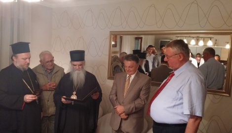 632955_episkop-orden-seselj-05-foto-srs-3_f