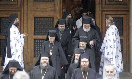 Свети архијерејски сабор СПЦ је 2010. рашчинио епископа рашко-призренског Артемија (Фото: А. Чукић)