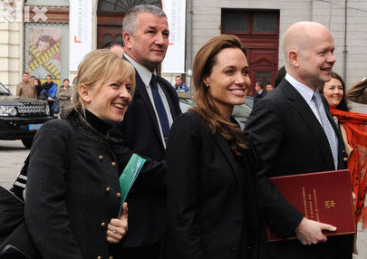 А. Хелић са А. Џоли и В. Хејгом