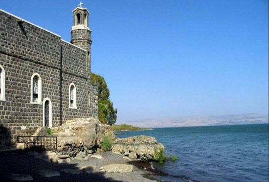 Манастир Светих Дванаест Апостола на обали Галилејског језера