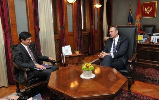 Брајан Хојт Ји и Ранко Кривокапић (Извор: Нови стандард)