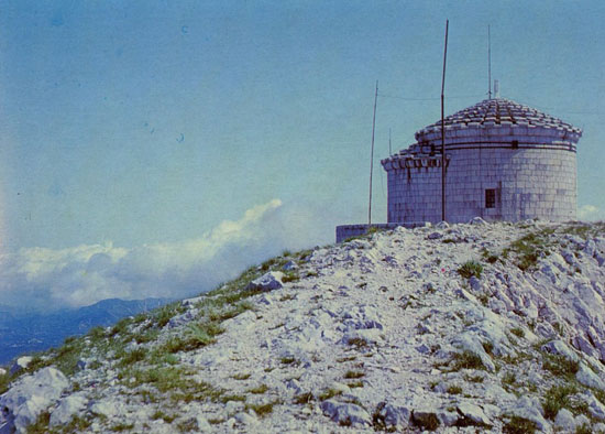 Le-sanctuaire-du-Lovcen,-te