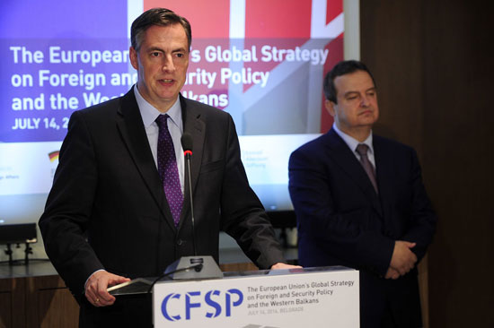 Деjвид Mекалистер и Ивица Дачић