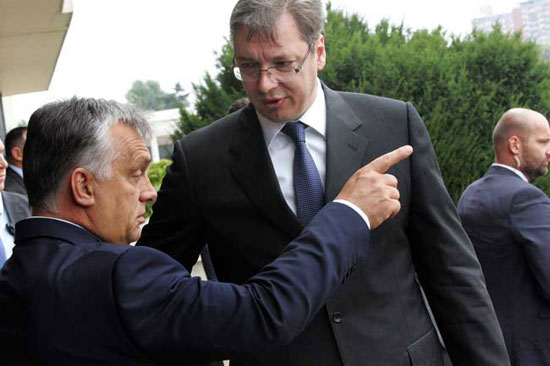 Виктор Орбан и Александар Вучић испред Палате "Србија" (Фото Анђелко Васиљевић)