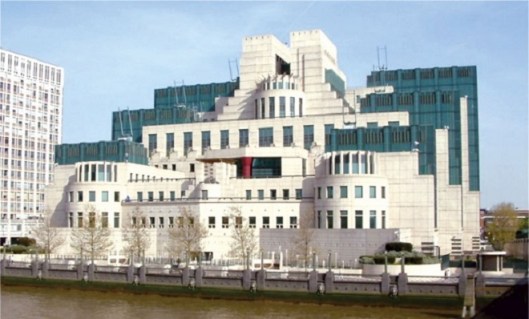 Зграда британске обавештајне службе у Лондону