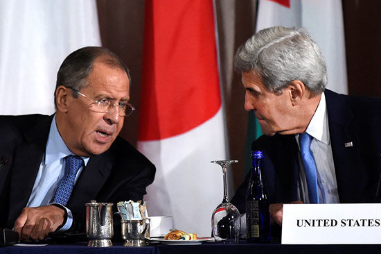Сергеј Лавров и Џон Кери на састанку у Њујорку (Фото: REUTERS/ Darren Ornitz)